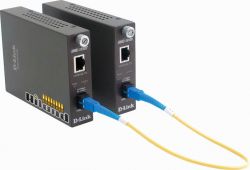 DMC-920R, D-LINK DMC-920R Медиа-конвертер 100BaseTX в 100BaseFX по одному волокну (20km, SC)